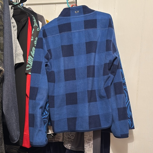 Vineyards vines small pullover - Picture 2 of 2